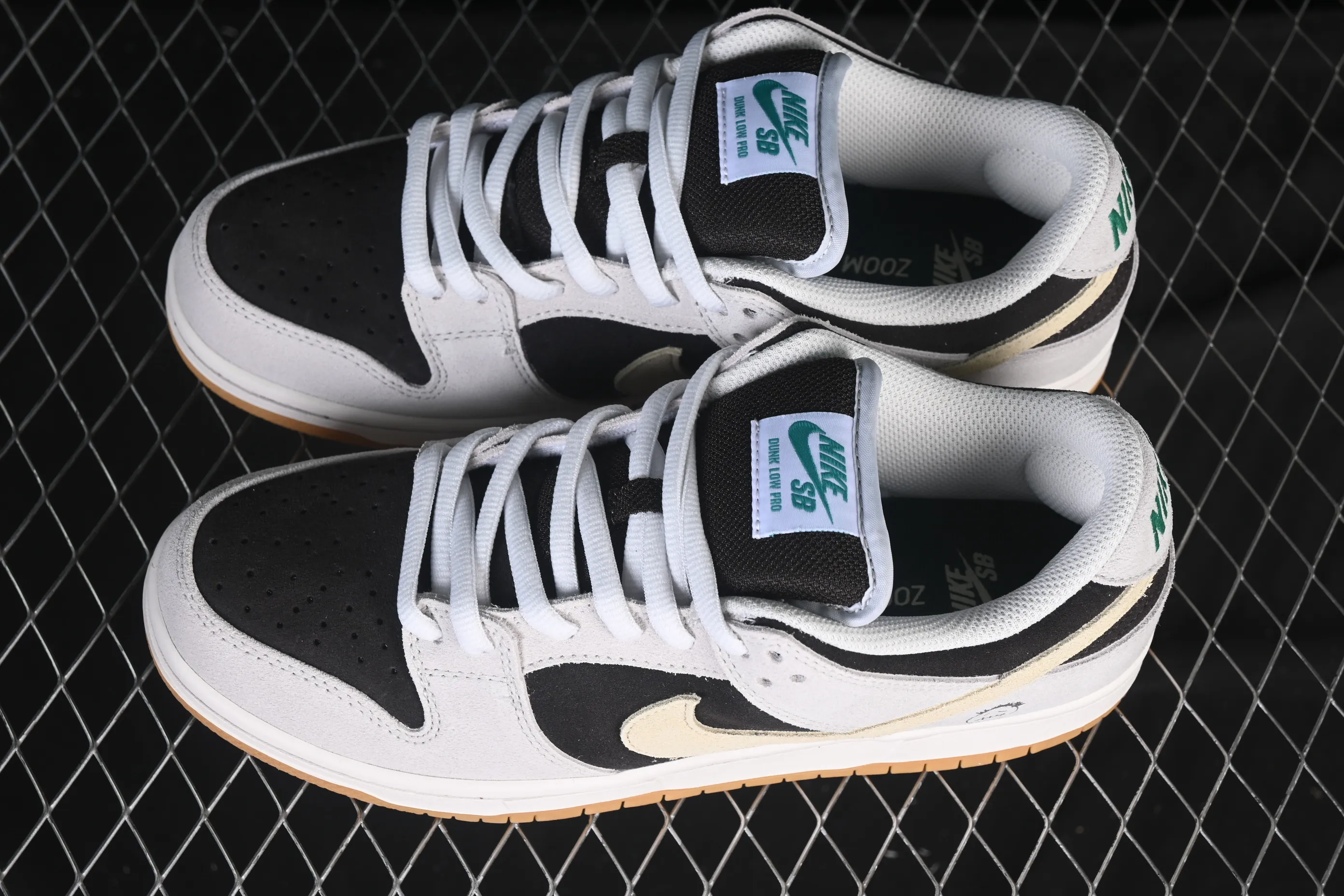 All categories Nk SB Dunk series Nk SB Dunk Low low-top sneakers Nike SB Dunk Low low-top casual sneakers HF3704-001
